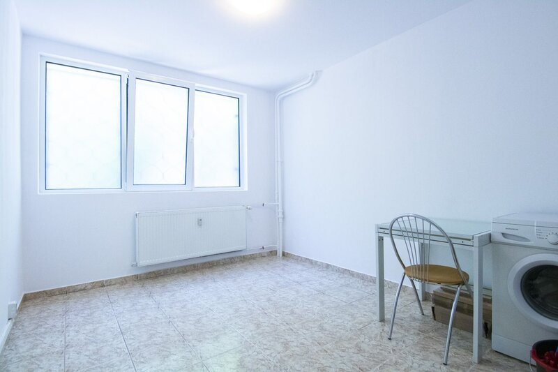 Drumul Taberei, Bucla, spatiu de birouri, doar firme, 4 camere, mutare de la 1 iulie.