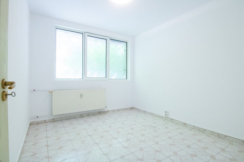 Drumul Taberei, Bucla, spatiu de birouri, doar firme, 4 camere, mutare de la 1 iulie.